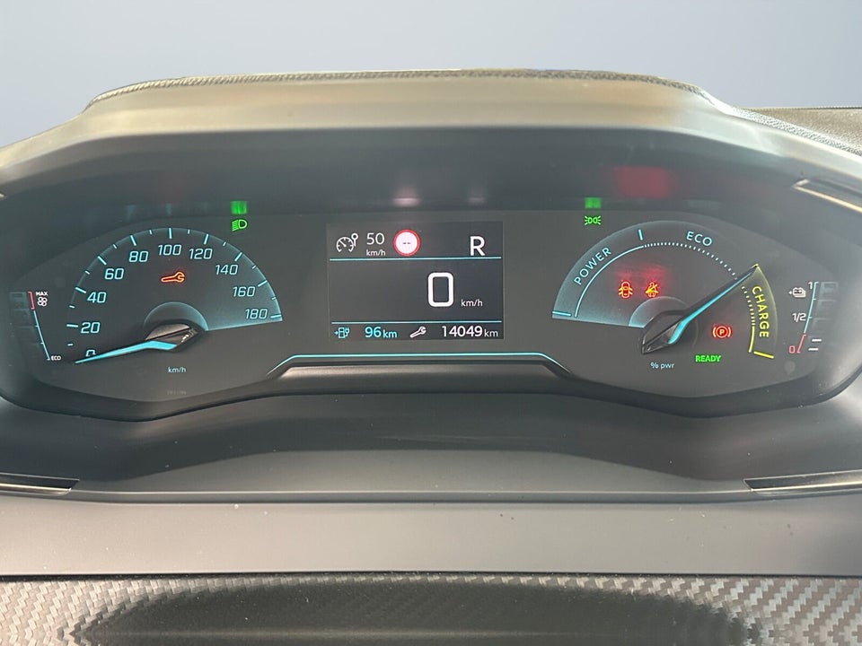 Peugeot e-208 50 Style 5d