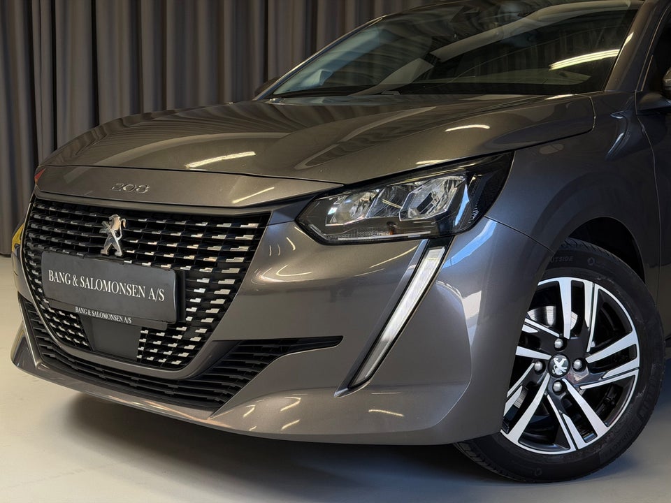 Peugeot 208 1,2 PureTech 100 Allure Sky 5d