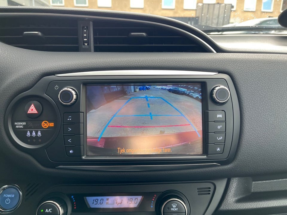 Toyota Yaris 1,5 Hybrid Spirit e-CVT 5d
