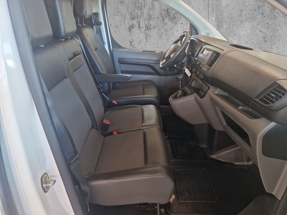 Toyota ProAce 2,0 D 120 Medium Comfort 5d