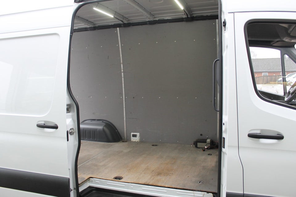 Mercedes Sprinter 316 2,2 CDi A2 Kassevogn aut. RWD