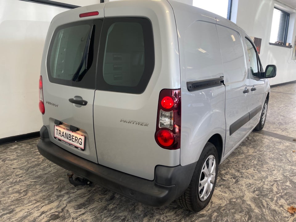 Peugeot Partner 1,6 BlueHDi 100 L1 Premium Van 5d