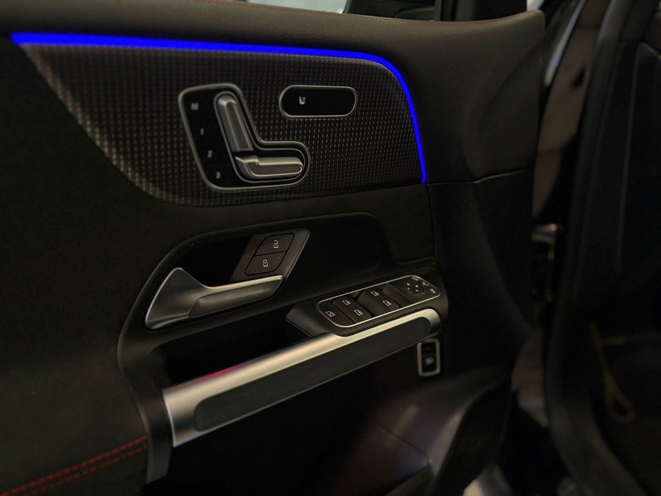 Mercedes EQB300 AMG Line 4Matic 5d