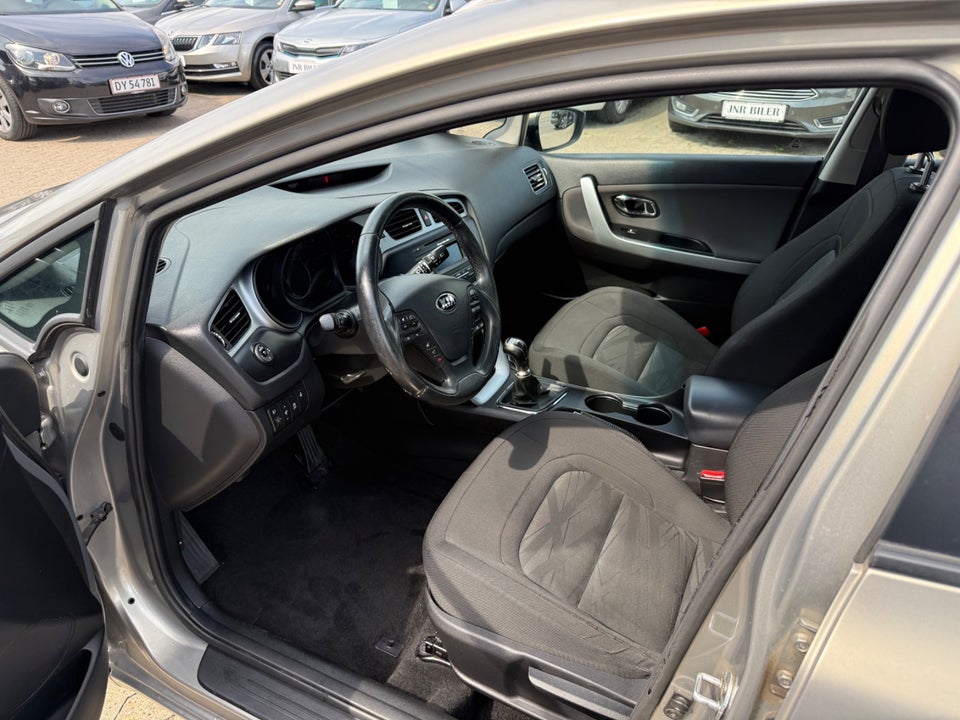 Kia Ceed 1,6 CRDi 128 Active SW 5d