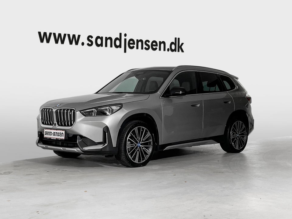 BMW iX1 xDrive30 X-Line 5d