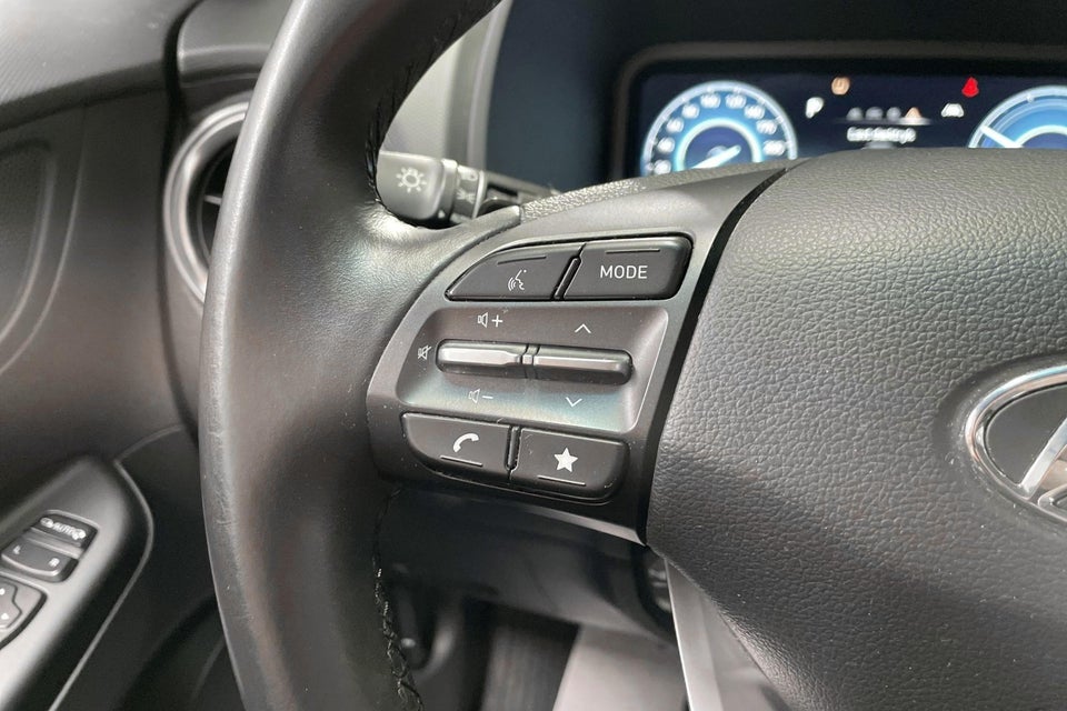Hyundai Kona 64 EV Essential 5d