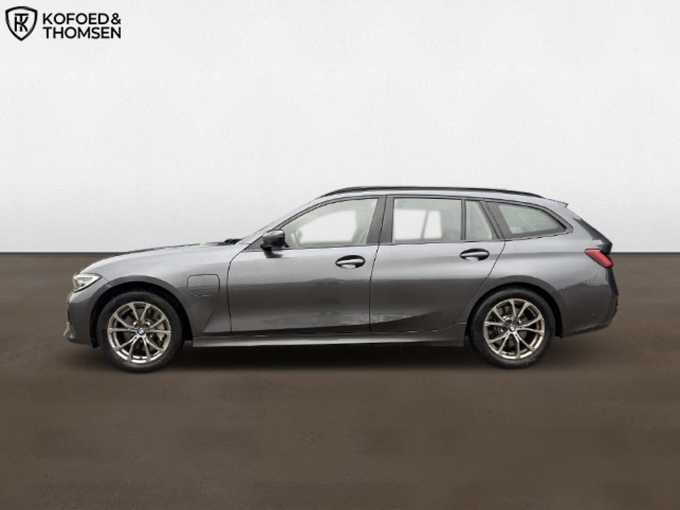 BMW 330e 2,0 Touring Sport Line aut. 5d