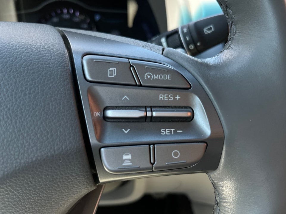 Hyundai Kona 64 EV Premium 5d