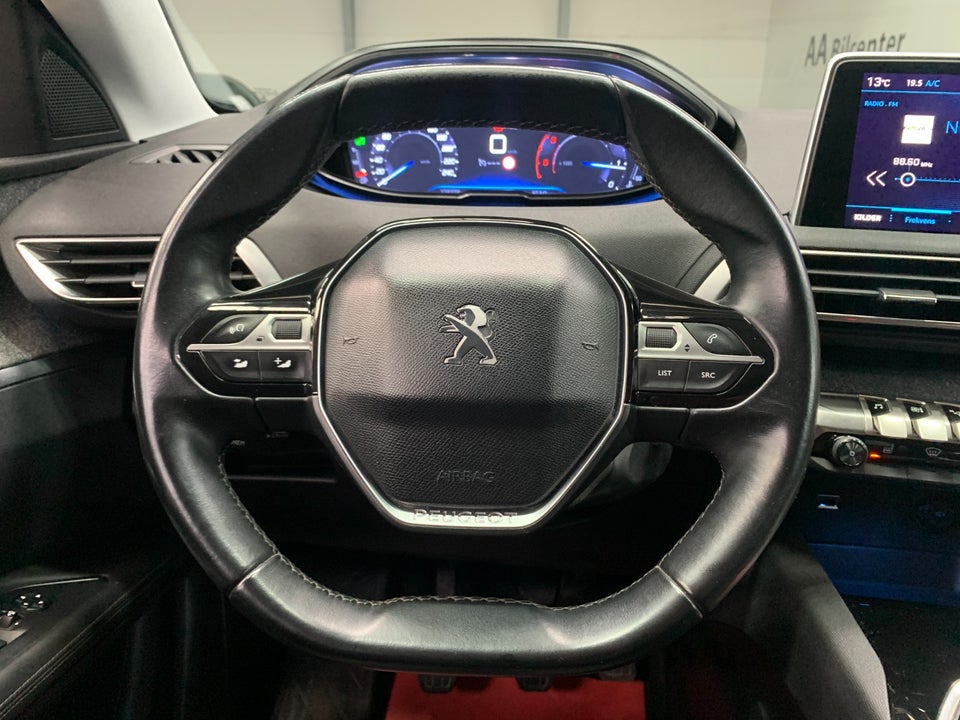 Peugeot 3008 1,6 BlueHDi 120 Allure 5d