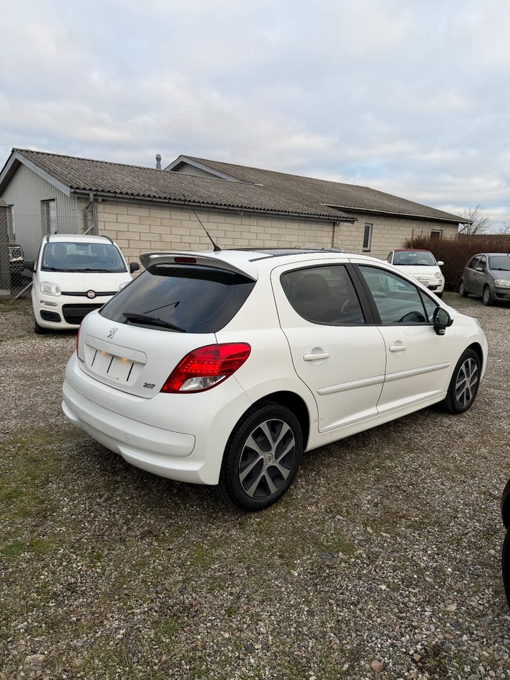 Peugeot 207 1,6 HDi 92 Active 5d