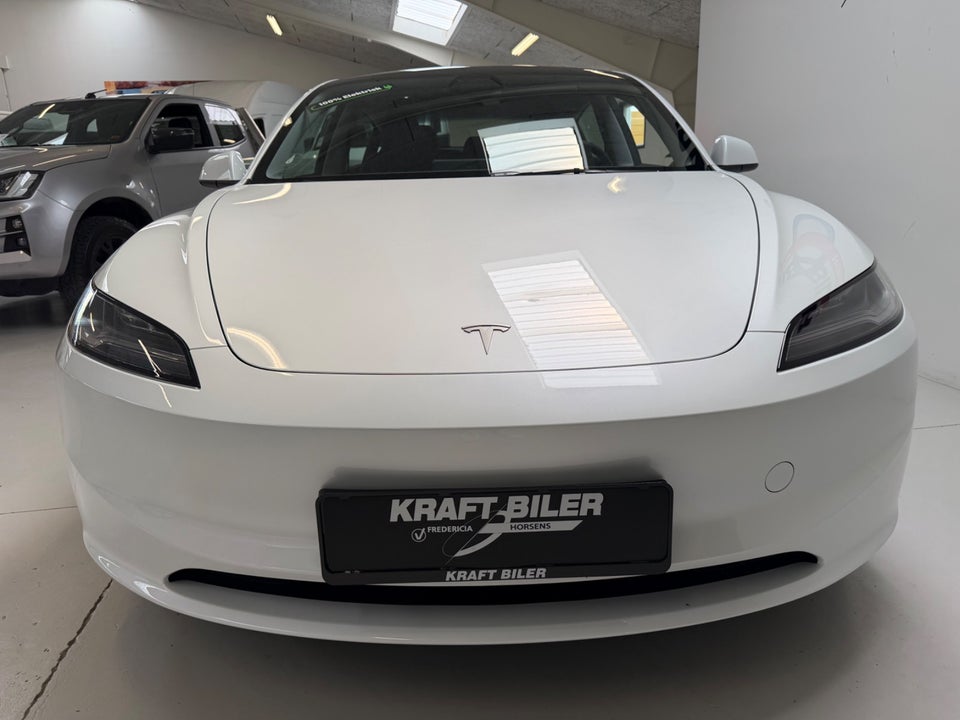 Tesla Model 3 RWD 4d