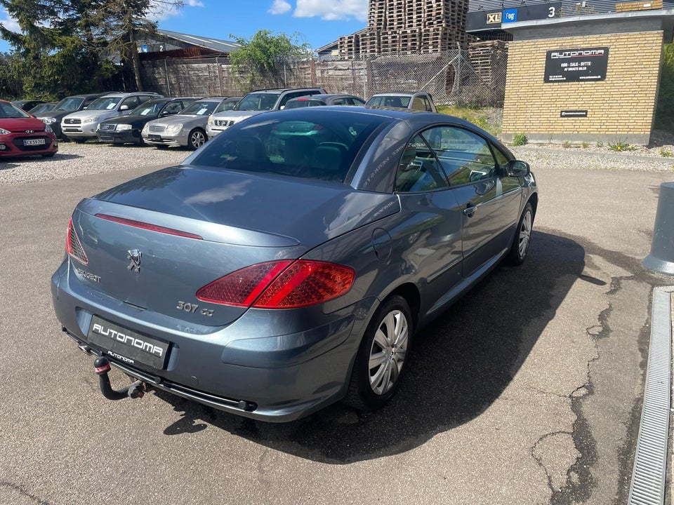 Peugeot 307 2,0 16V CC 2d