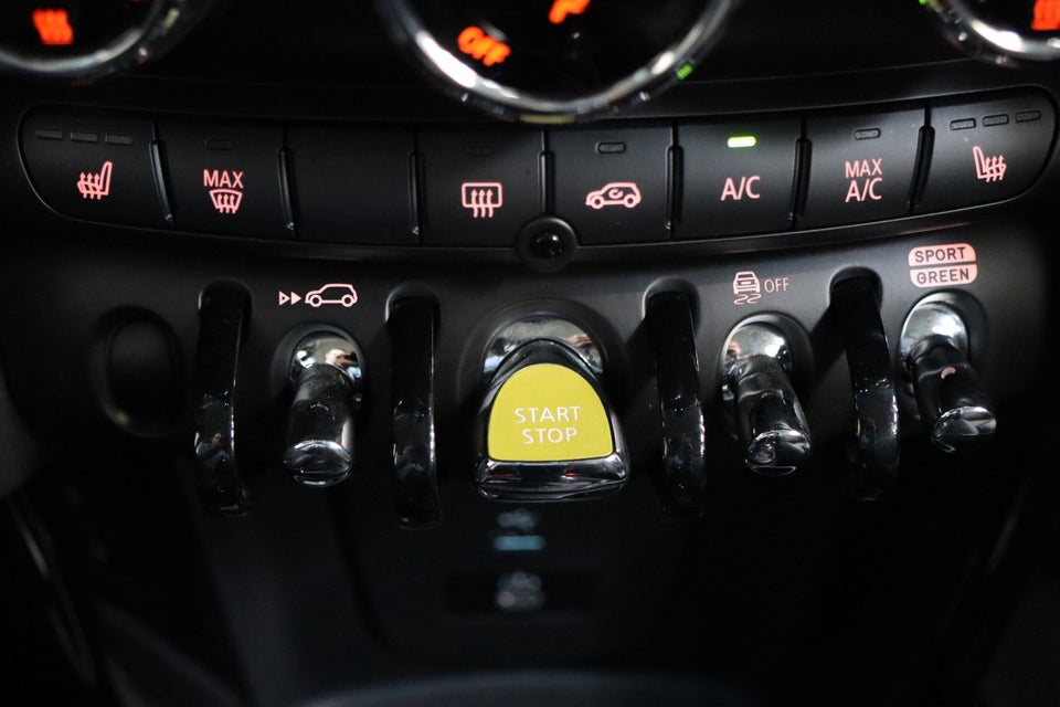 MINI Cooper SE Classic Trim 3d