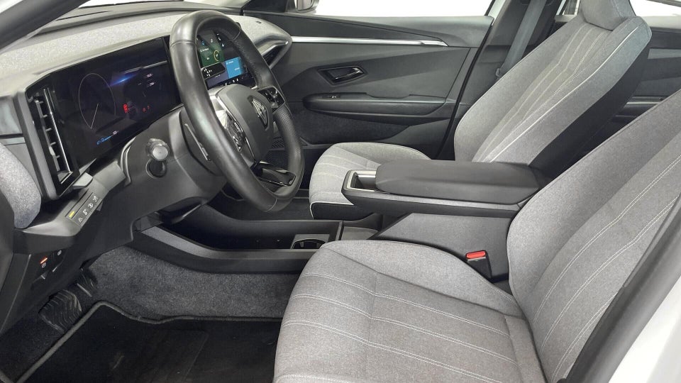 Renault Megane E-Tech 40 Equilibre 5d