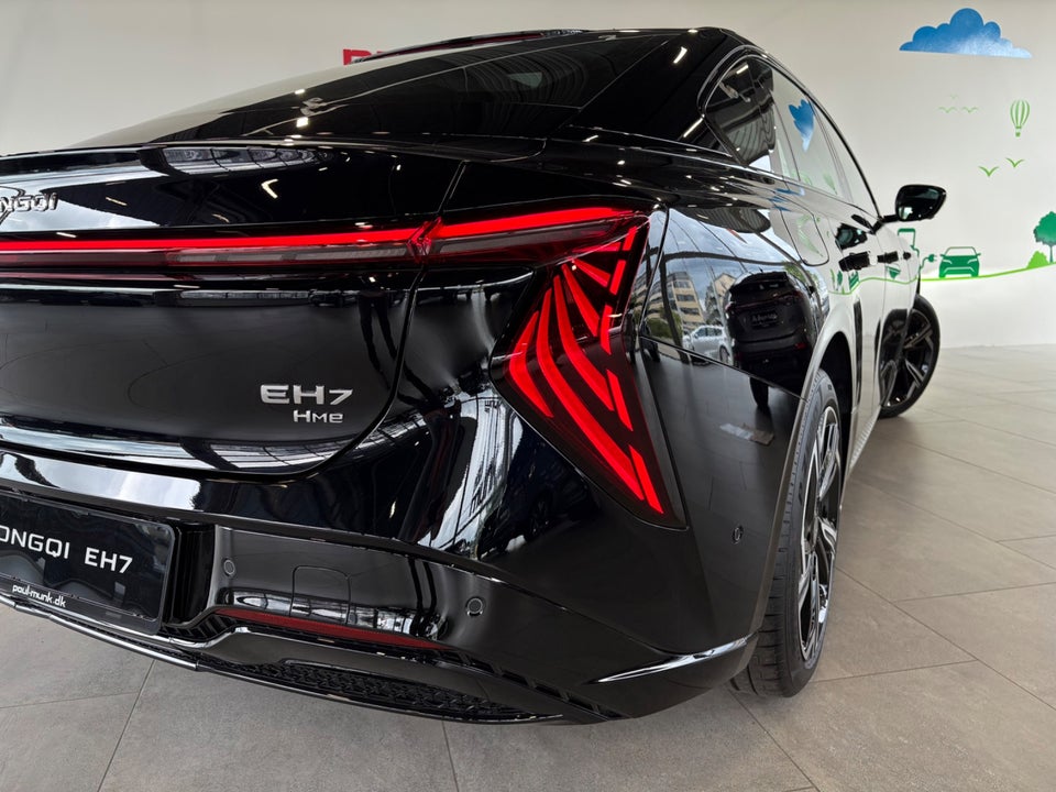 Hongqi EH7 111 Exclusive 4d