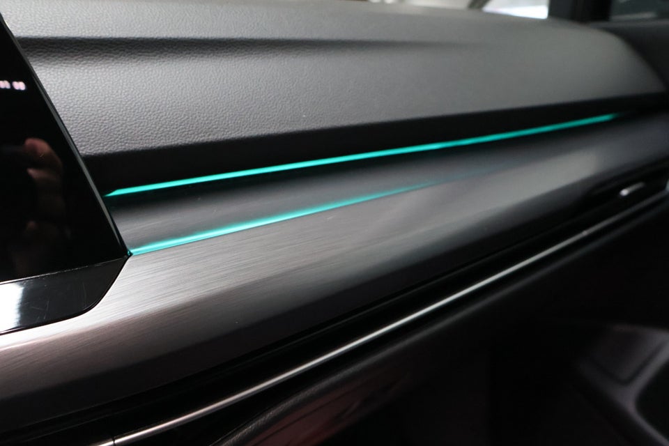 VW Golf VIII 1,5 eTSi 150 Style Variant DSG 5d