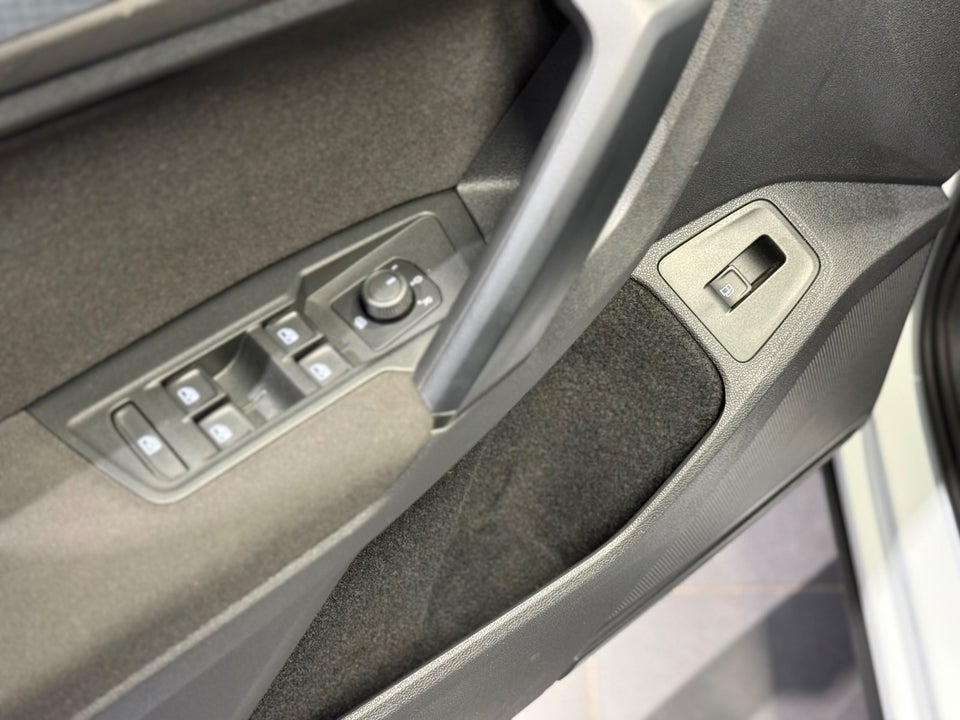 VW Tiguan 1,4 eHybrid Life DSG Van 5d