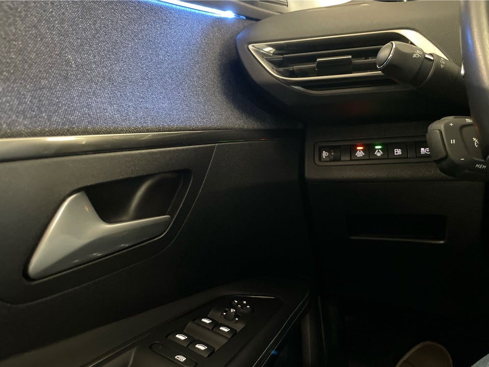 Peugeot 3008 1,6 Hybrid Allure Pack EAT8 5d