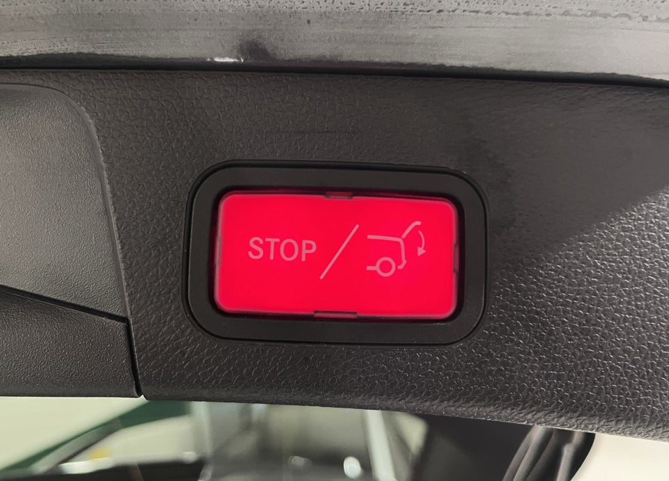 Mercedes C220 d 2,0 AMG Line Night Edition stc. aut. 5d