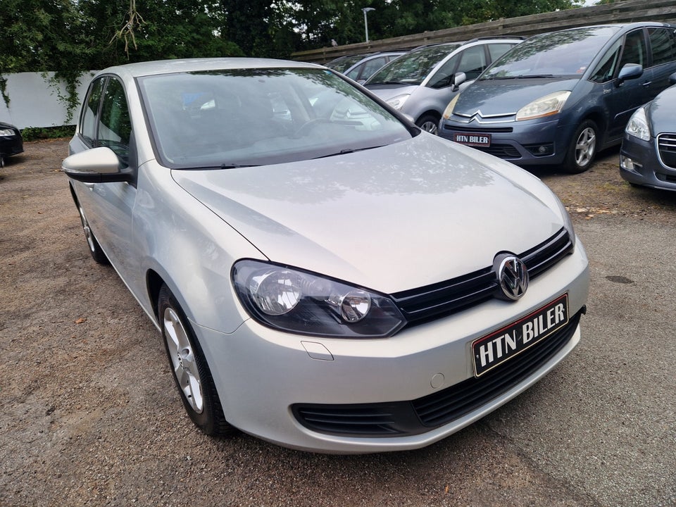 VW Golf VI 1,6 TDi 90 Trendline 5d