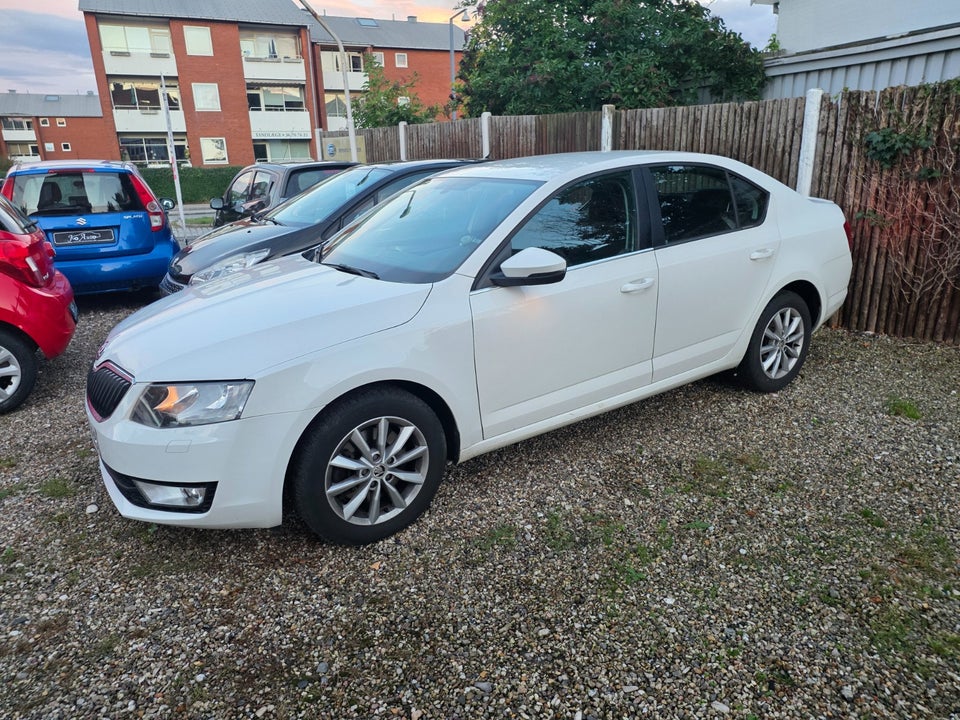 Skoda Octavia 1,8 TSi 180 Elegance DSG 5d