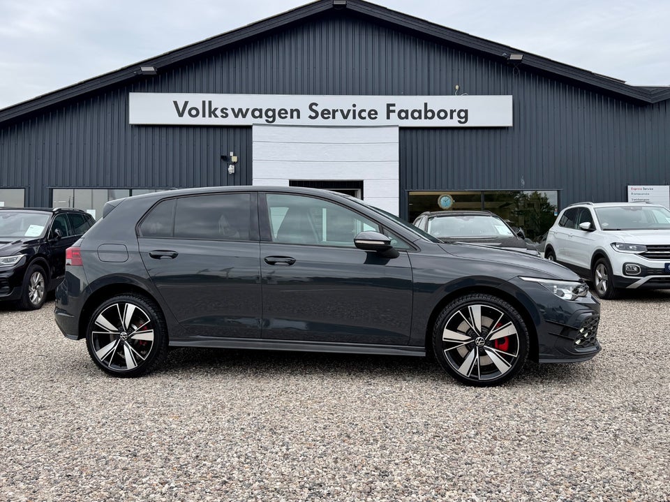 VW Golf VIII 1,4 GTE DSG 5d