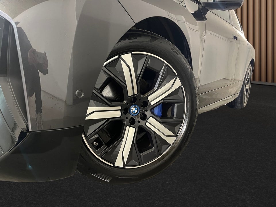 BMW iX xDrive40 Sport 5d