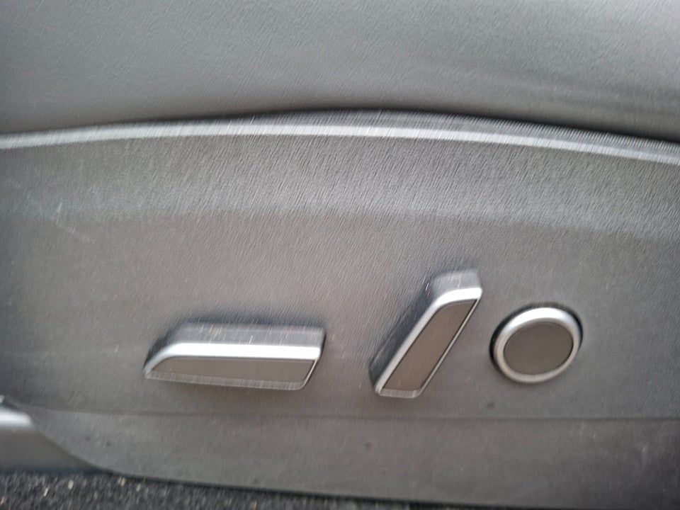 Tesla Model Y Long Range AWD 5d