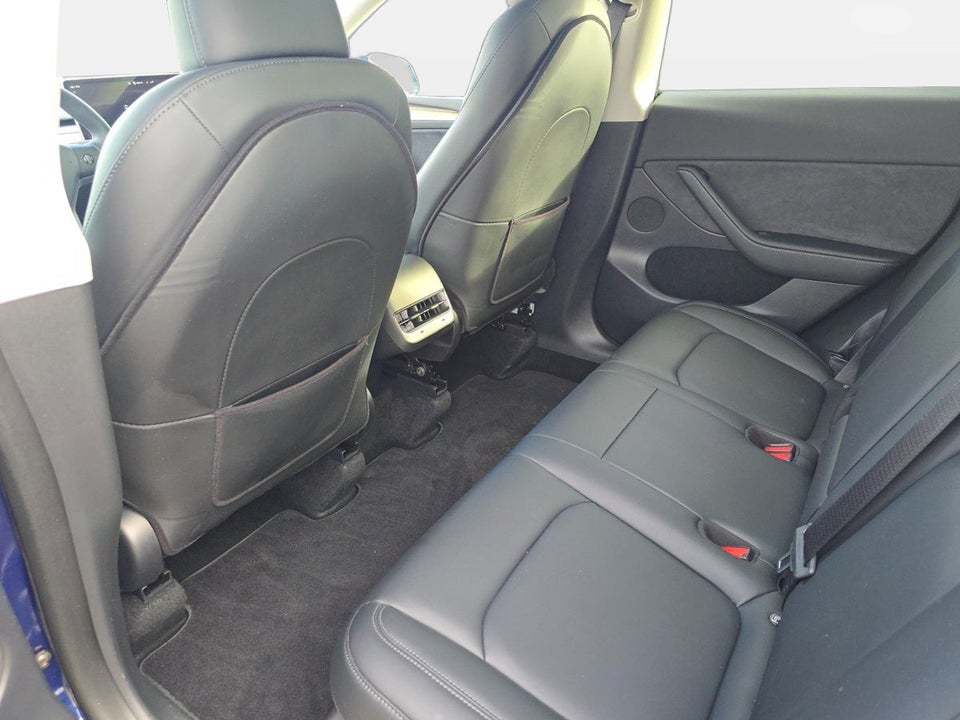 Tesla Model Y RWD 5d