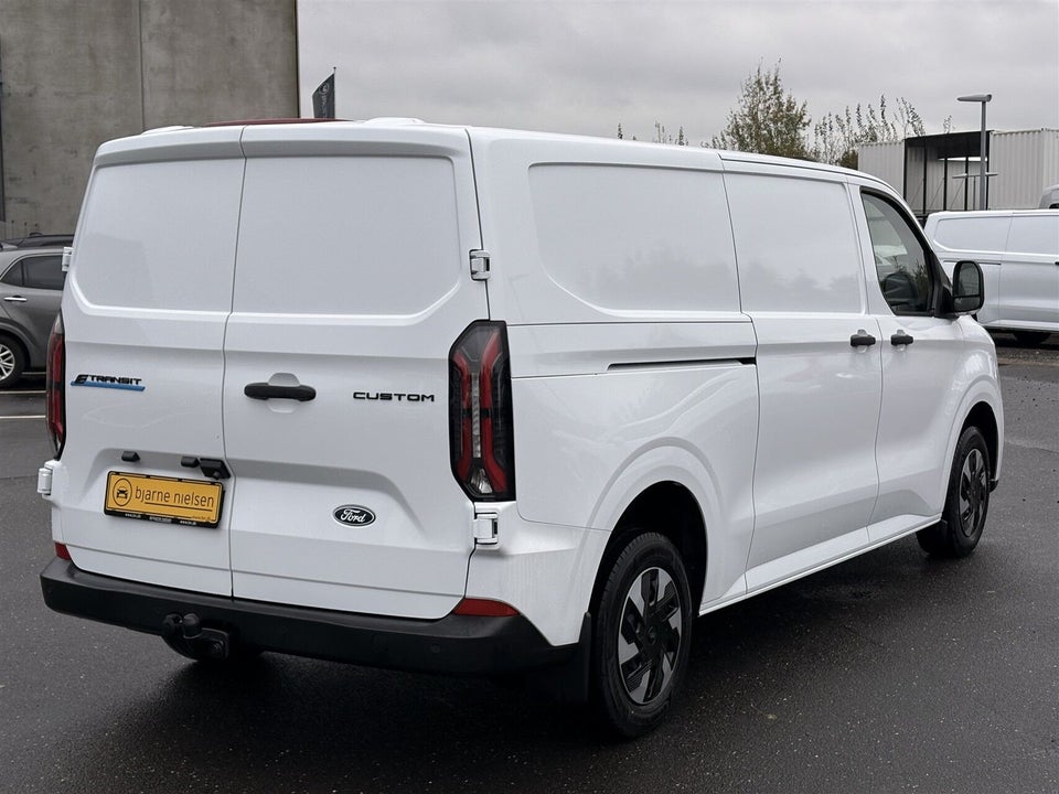 Ford E-Transit Custom 320L 64 Trend