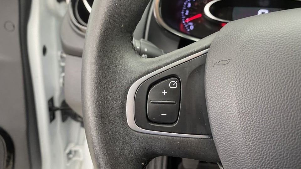 Renault Clio IV 0,9 TCe 90 Zen Sport Tourer 5d