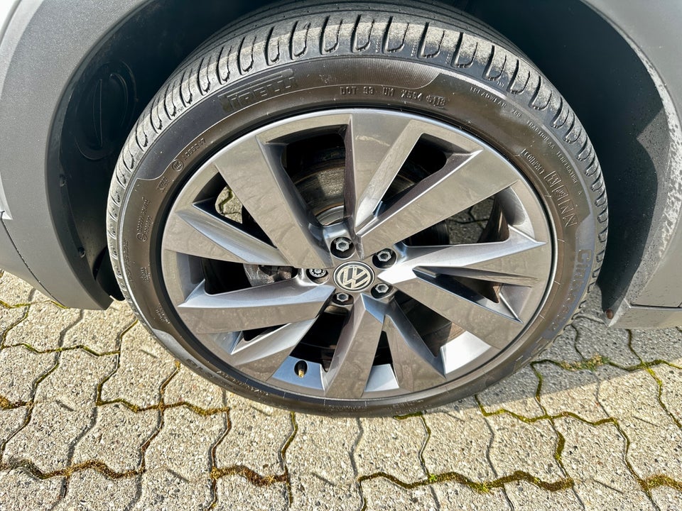 VW T-Cross 1,0 TSi 115 First Edition 5d