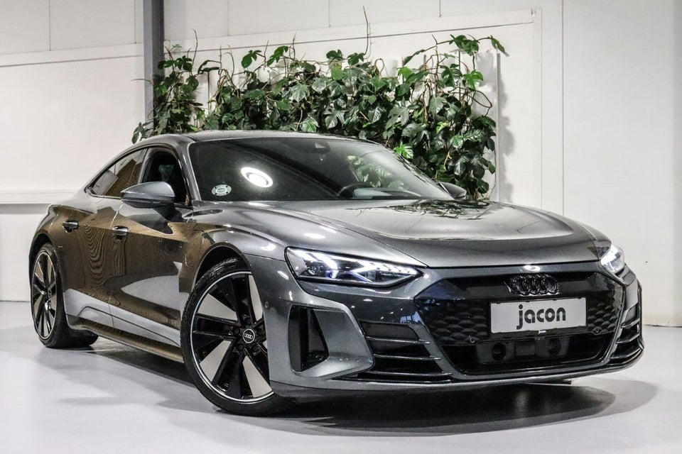 Audi e-tron GT quattro 4d
