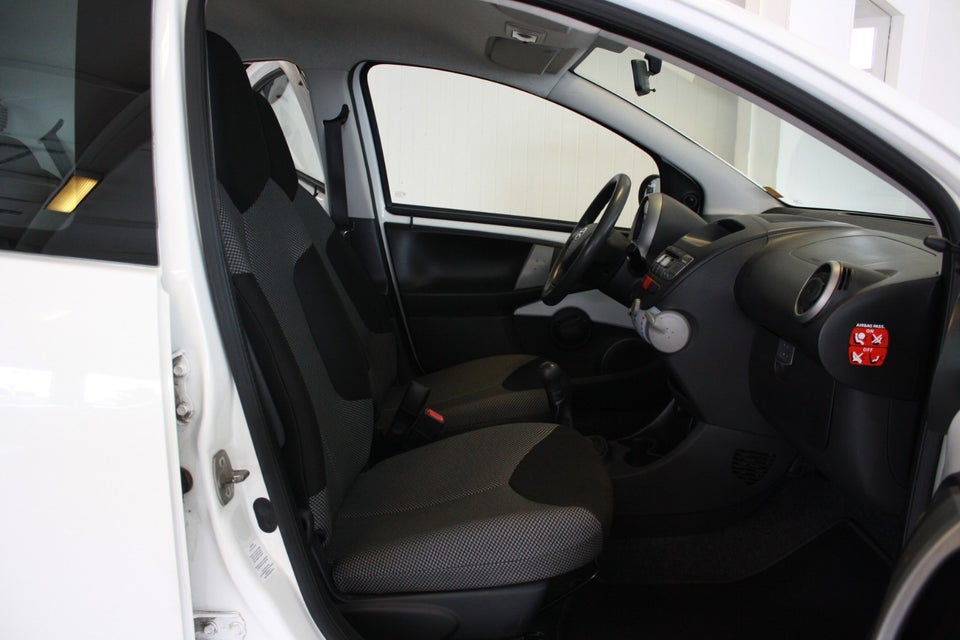 Toyota Aygo 1,0 VVT-i T2 5d