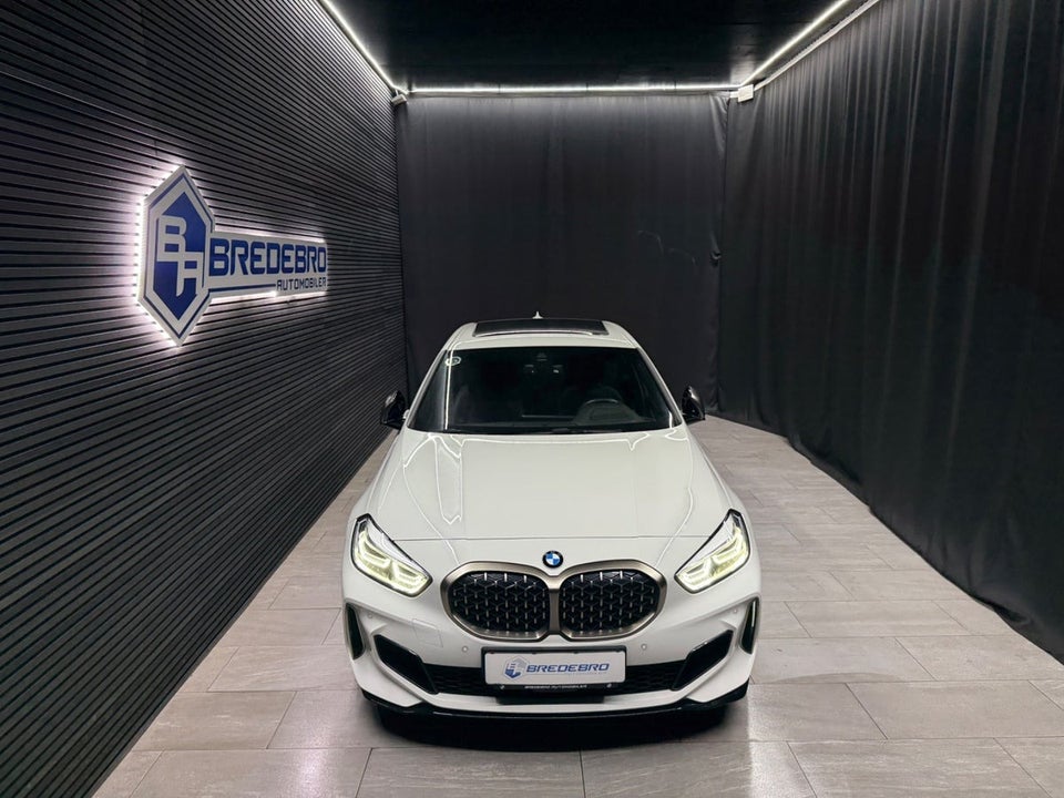 BMW M135i 2,0 Connected xDrive aut. 5d