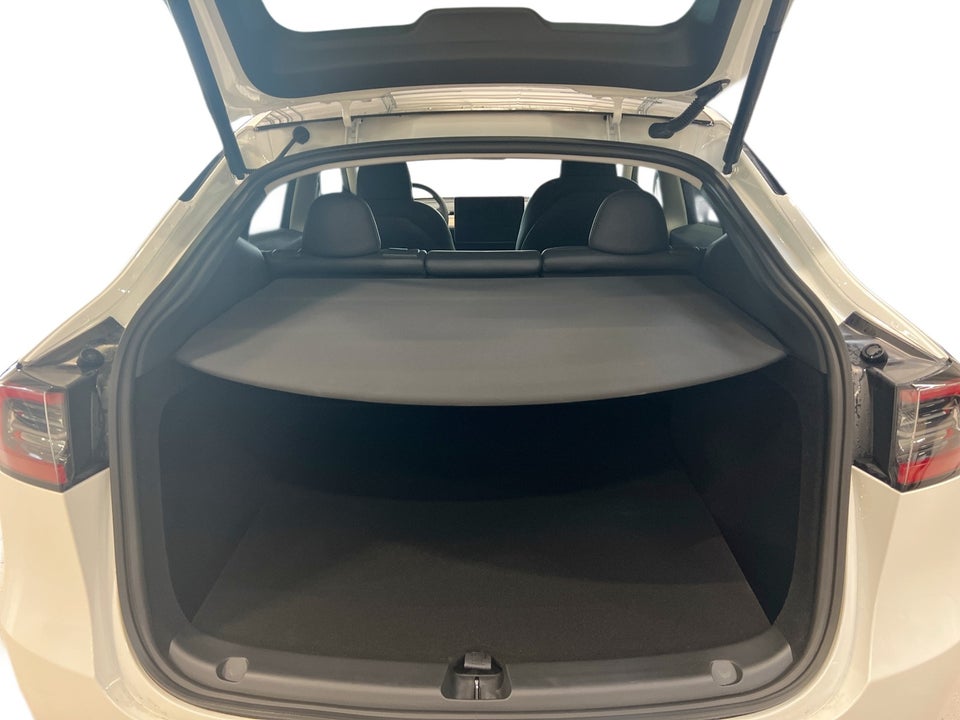 Tesla Model Y Long Range AWD 5d