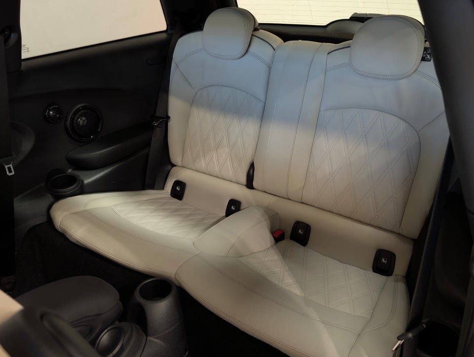 MINI Cooper SE Maximise 3d