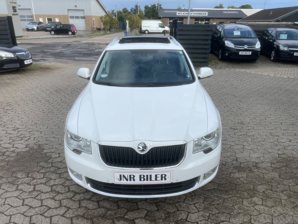 Skoda Superb 1,8 TSi 160 Ambition Combi DSG 5d