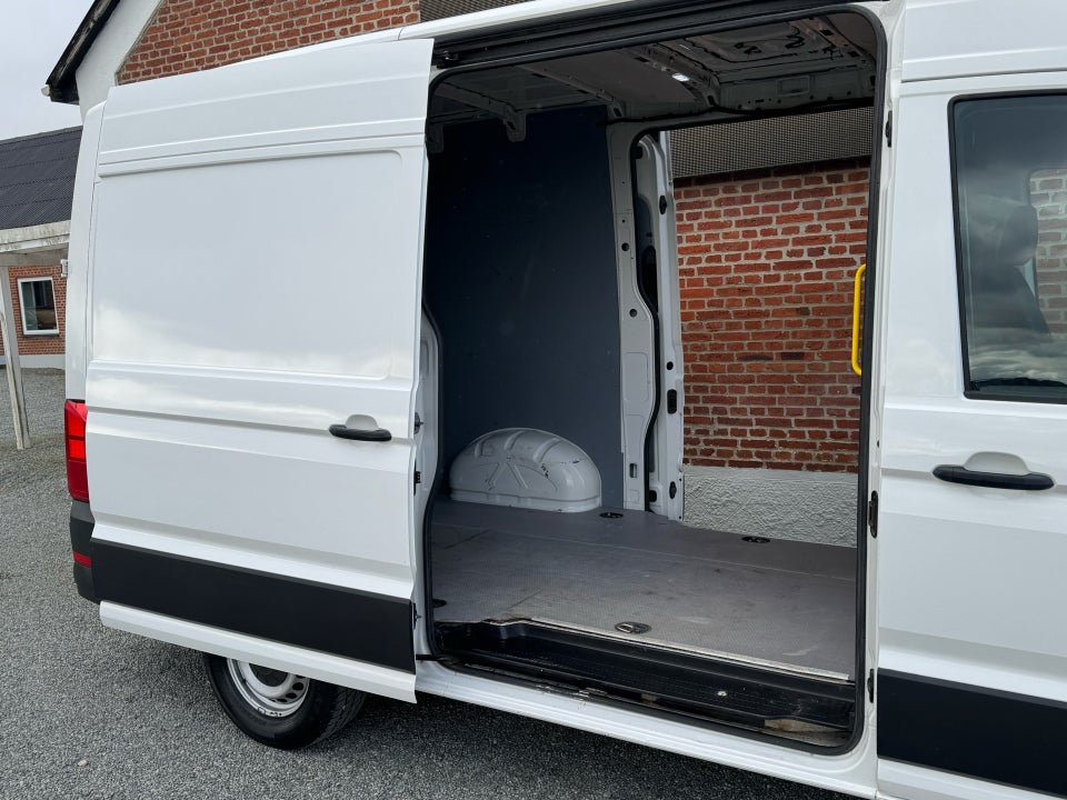 VW Crafter 30 2,0 TDi 140 Kassevogn L3H2