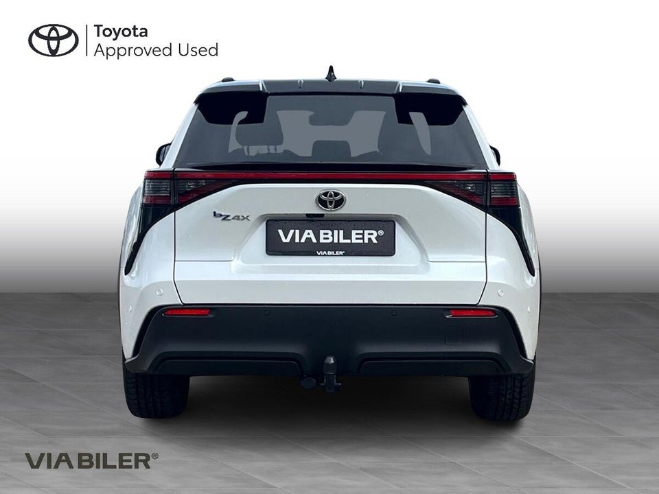 Toyota bZ4X Executive 5d