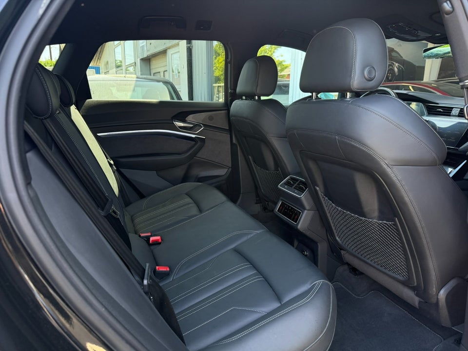 Audi e-tron 55 S-line quattro 5d