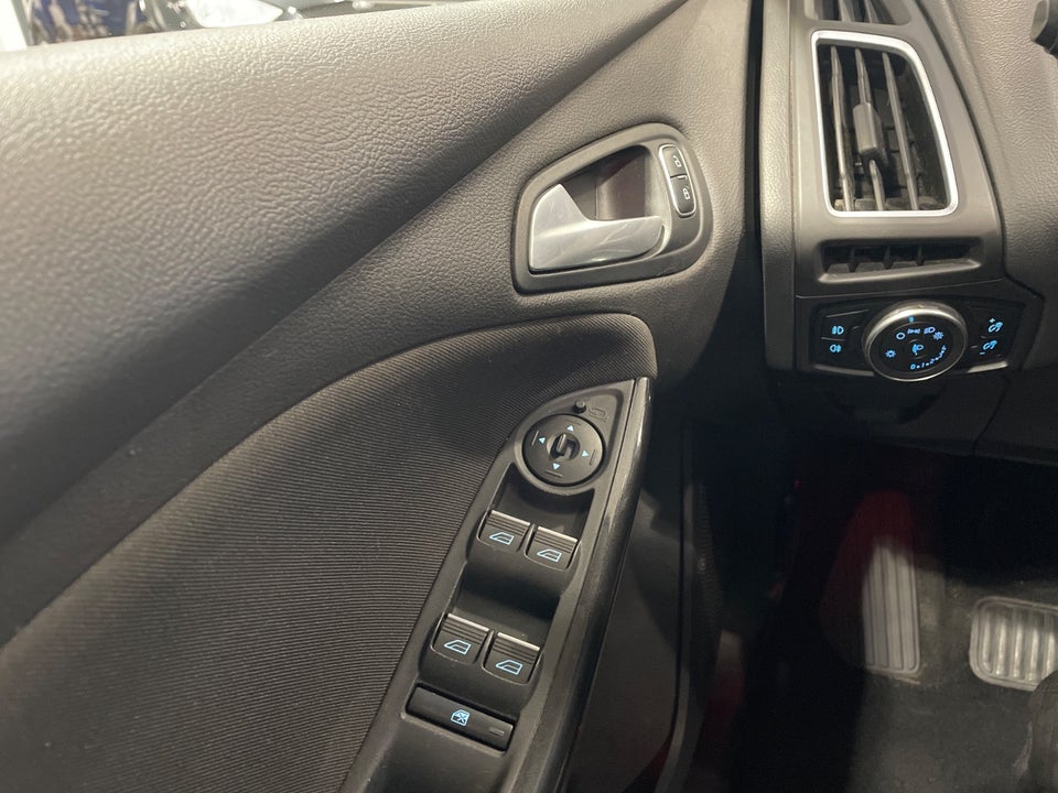 Ford Focus 1,5 TDCi 120 Titanium stc. aut. 5d