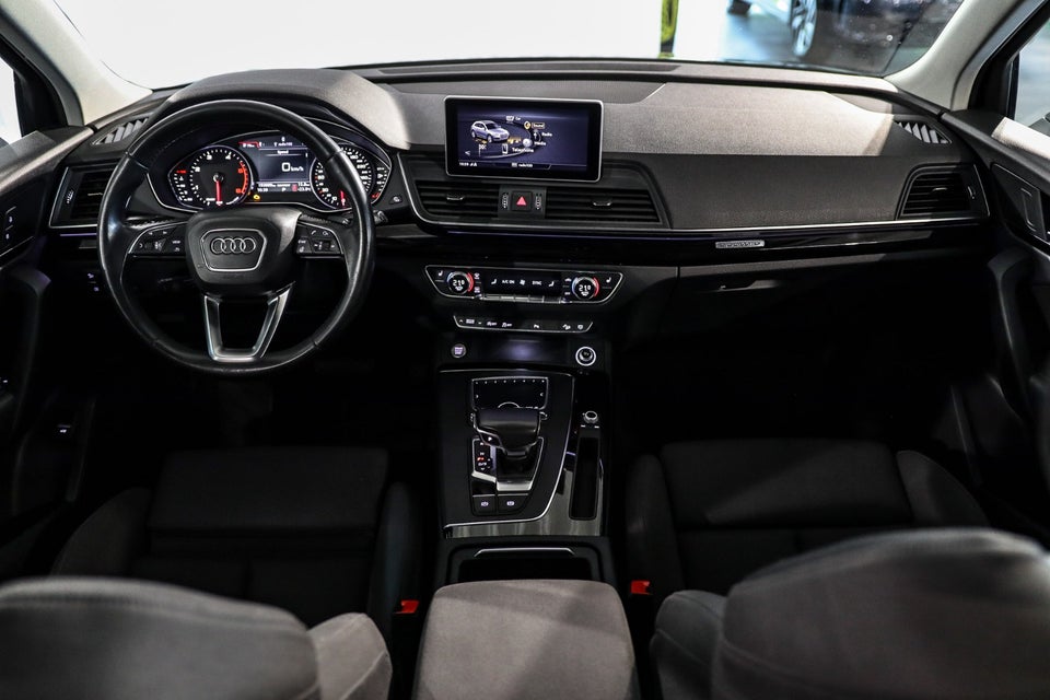 Audi Q5 40 TDi Sport quattro S-tr. 5d