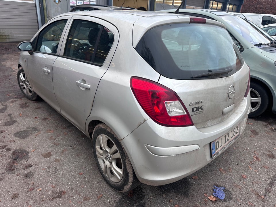 Opel Corsa 1,3 CDTi 95 Cosmo eco 5d