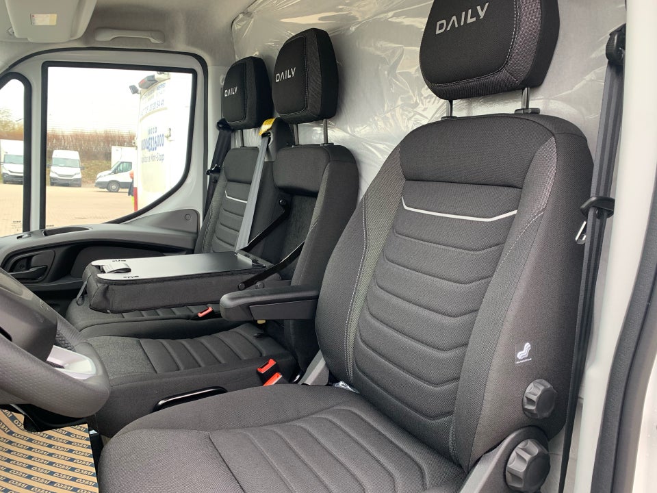 Iveco Daily 3,0 35S18 12m³ Van AG8