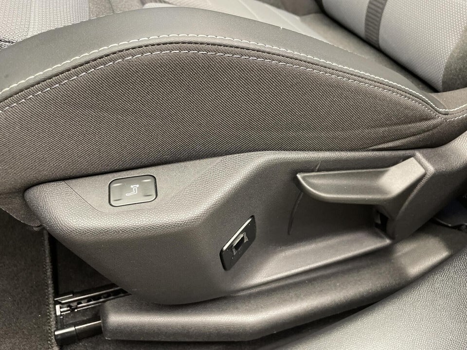 Opel Grandland-e 73 GS Sky 5d