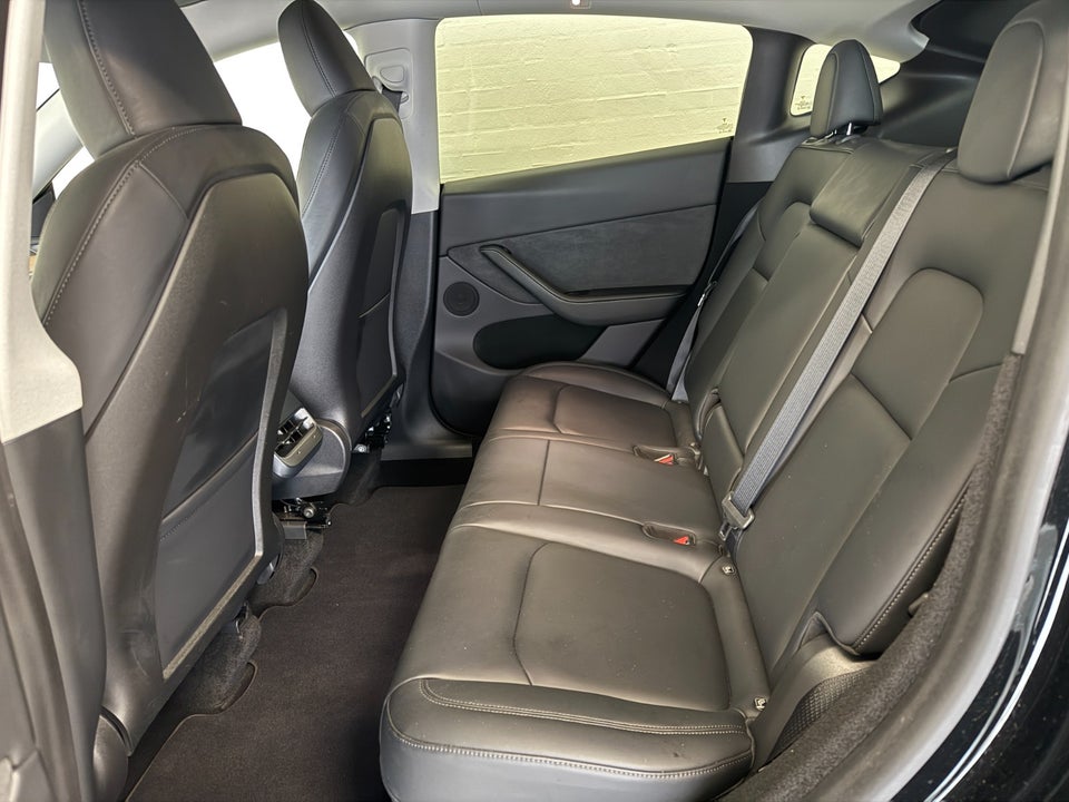 Tesla Model Y Long Range AWD 5d