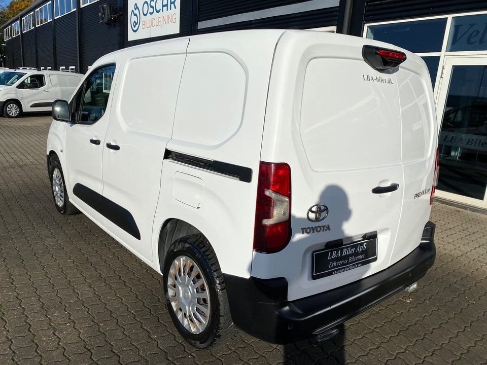 Toyota ProAce City 1,5 D 102 Medium Comfort 6d