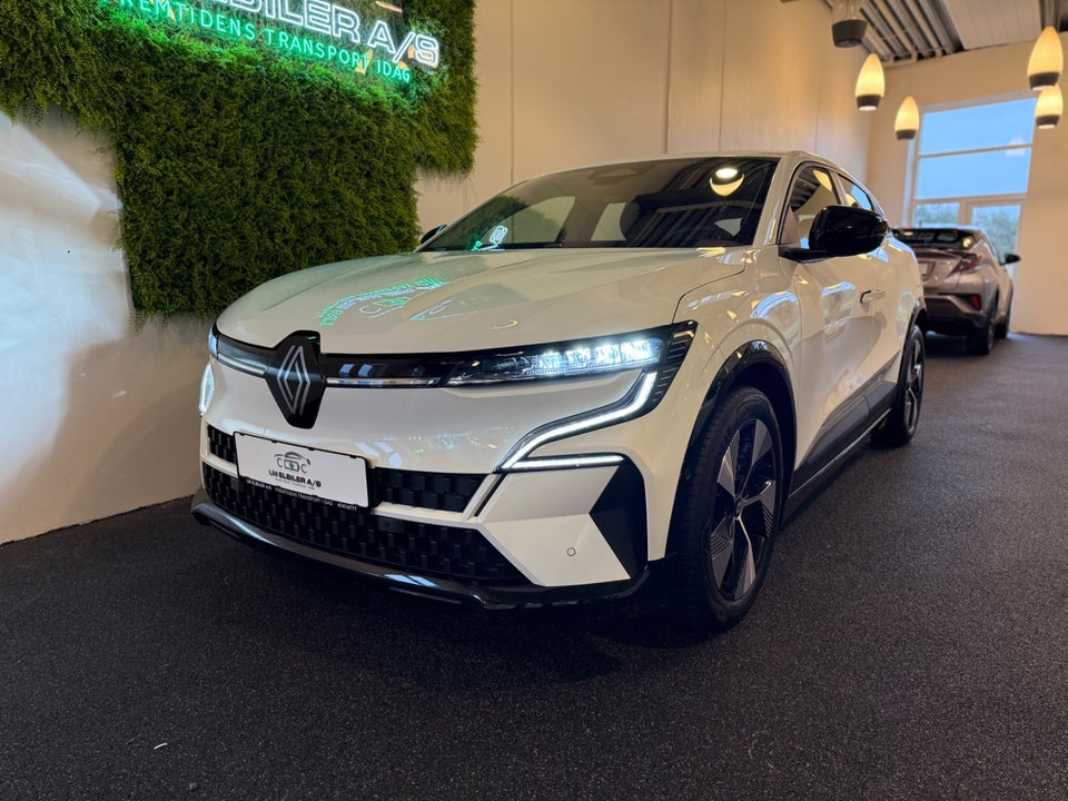 Renault Megane E-Tech 40 Equilibre 5d