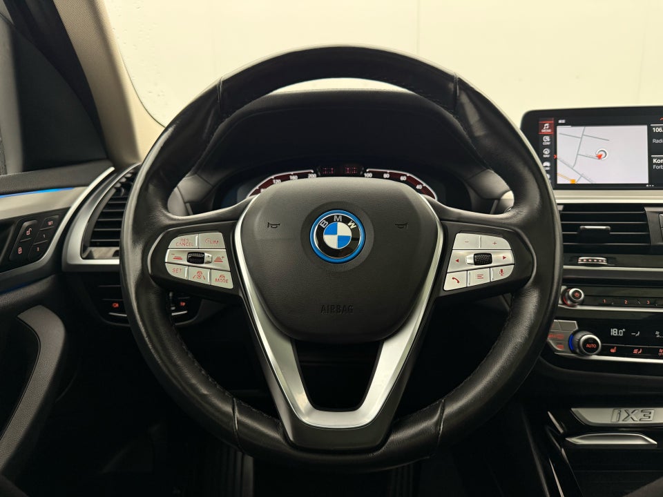 BMW iX3 Charged 5d